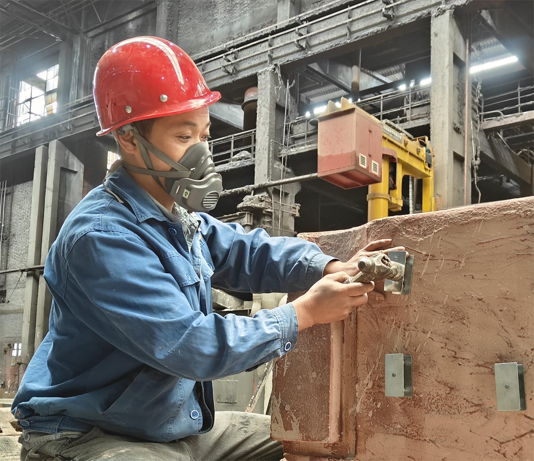 【身边模范】杨大江：专心做事创业，，，，，塑“造”精彩人生